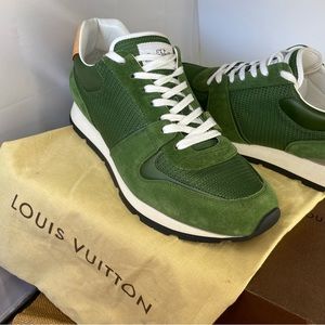 New Authentic Louis Vuitton Mens Shoes Run Away Sneakers US 9 Made in Italy